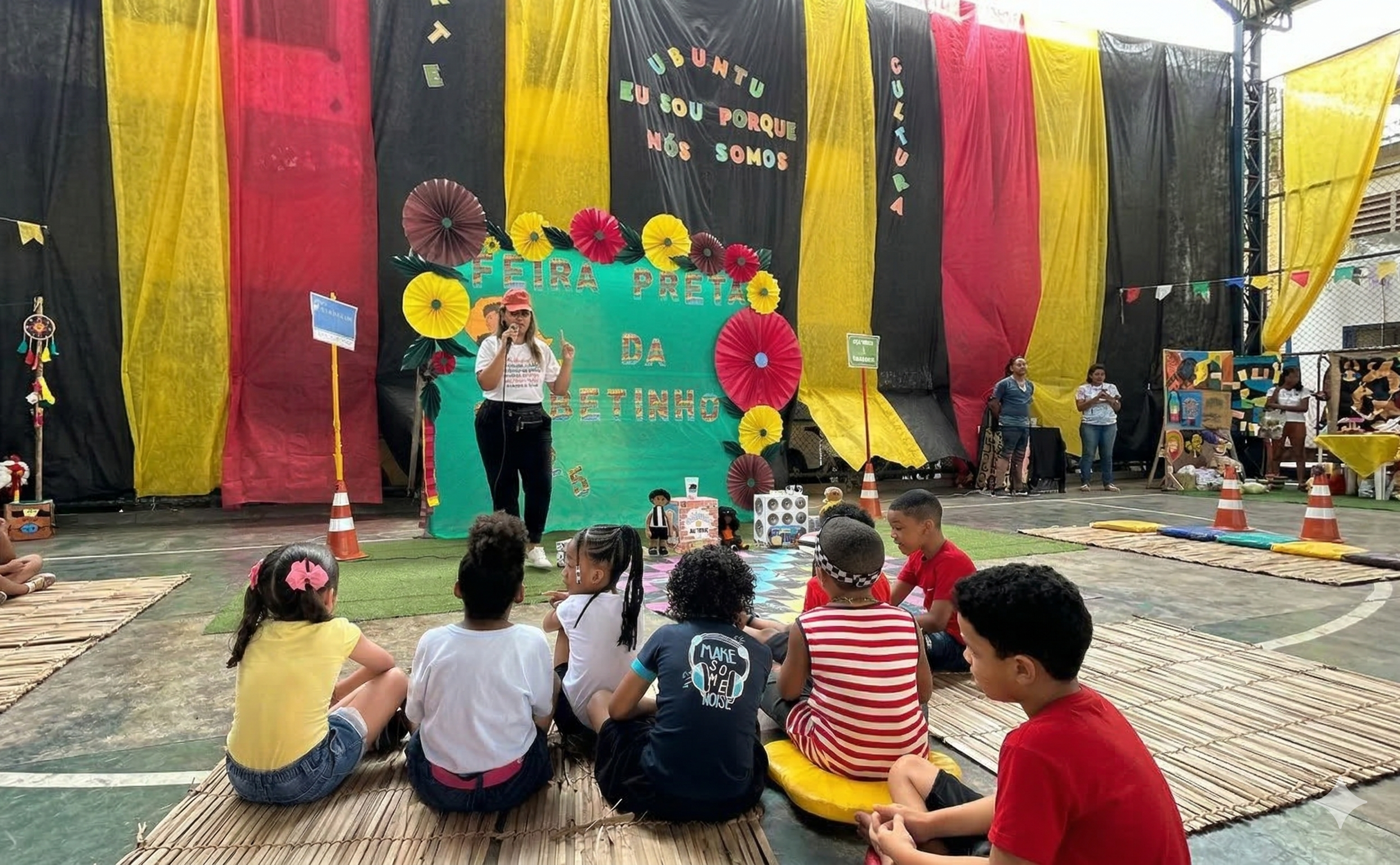 Crianças durante atividade promovida pela Creche Betinho